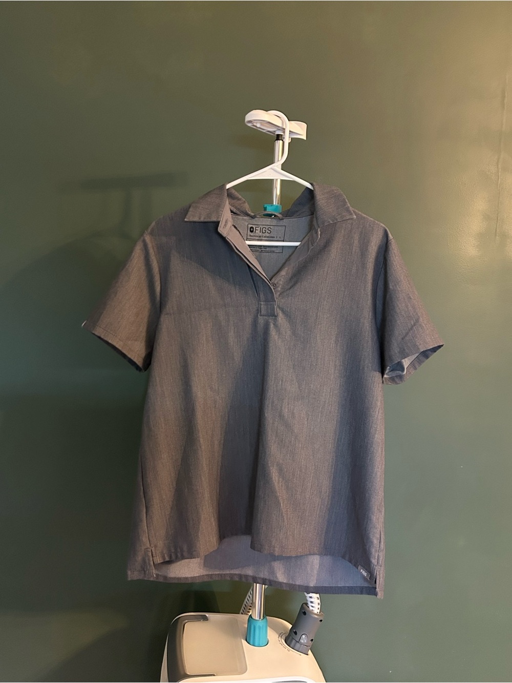 FIGS Men’s Short Sleeve Scrub Polo — Technical Collection